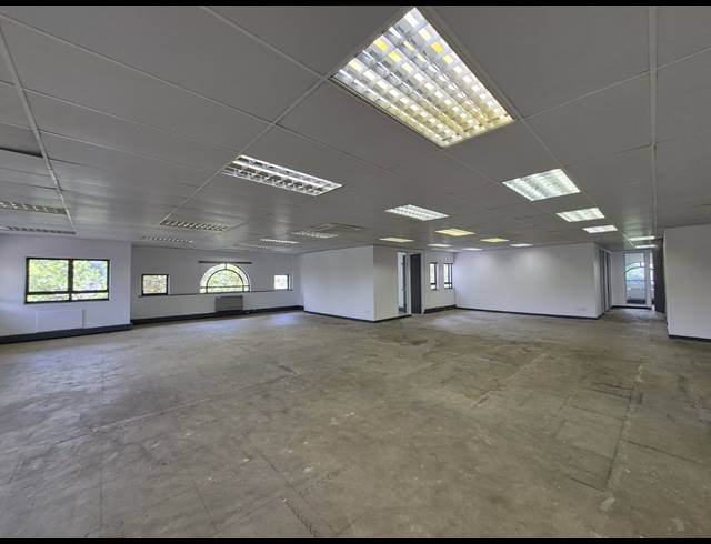 457M² OFFICE TO LET IN HYDE PARK